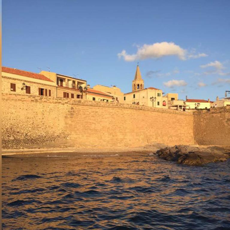 Rosanna House In Bombarde Beach ألغيرو المظهر الخارجي الصورة